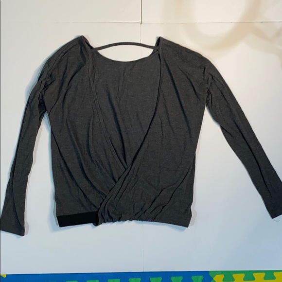 Forever 21 Open back long sleeve - Picture 2 of 3